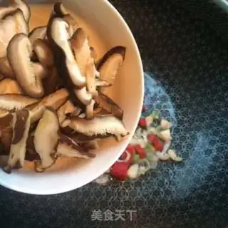 Make Dry mushrooms and buns step 5