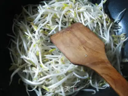 Make Green bean sprouts step 4