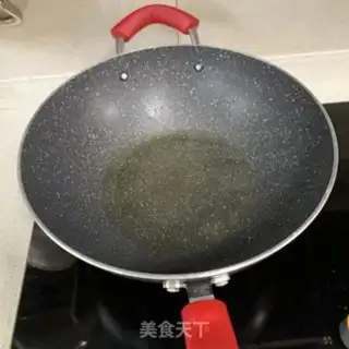 Make A violet frog step 3