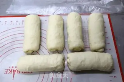 Make Chinese yogurt honey toast step 8