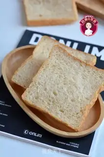 Make Chinese yogurt honey toast step 13