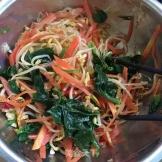 Make Bean sprouts spinach step 5