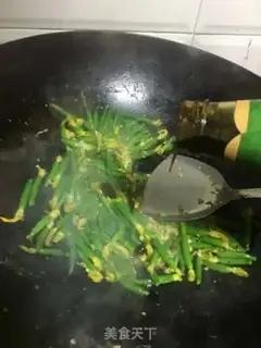 Make cucumber fried fish bags step 13