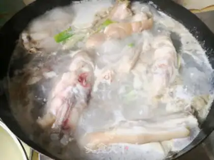 Make Red burning pig hoof step 1
