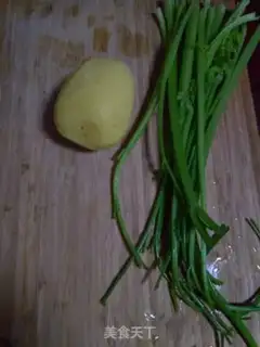 Make Celery with potatoes step 0