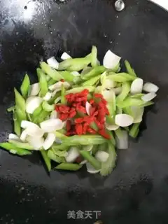 Make The lilies step 6