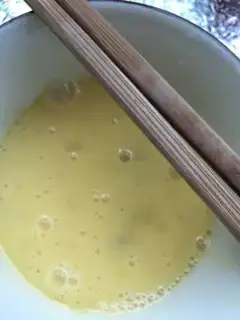 Make Goose omelet spicy gravy step 3