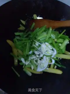 Make Celery with potatoes step 7