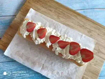 Make Strawberry roll step 18