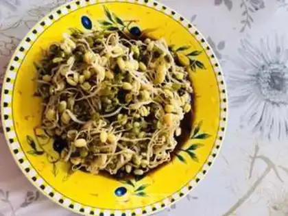 Make The green bean sprouts step 3