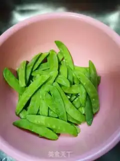 Make Garlic Dutch beans step 0