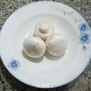 Make Fresh mushrooms and beans step 0