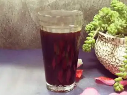 Make Roses with red sugar and ginger tea step 5