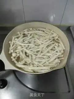 Make Clear the white mushrooms step 4