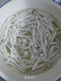 Make Clear the white mushrooms step 5