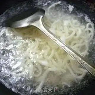 Make Shrimp celery fried noodles step 6
