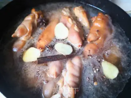 Make Roasted pig hoof step 1