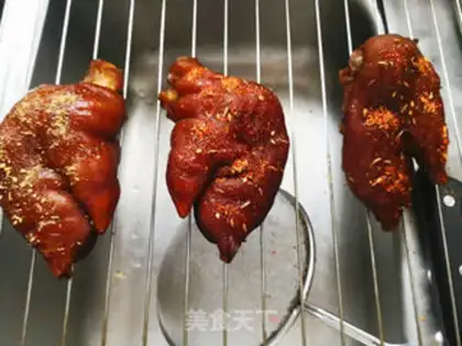 Make Roasted pig hoof step 4