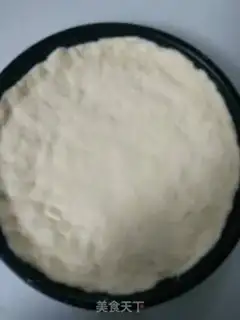 Make Tomato hot dog pizza step 2