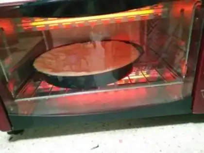 Make Tomato hot dog pizza step 3