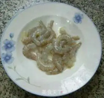 Make Egg shrimp fried rice step 1