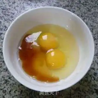 Make Egg shrimp fried rice step 4