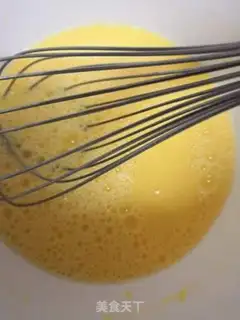 Make Maverick strawberry cake step 4