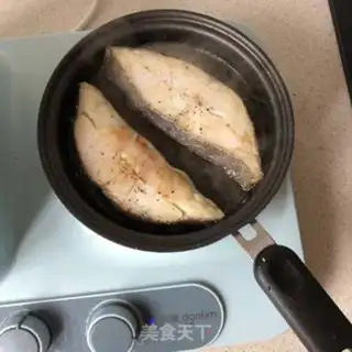Make Fried halibut step 5