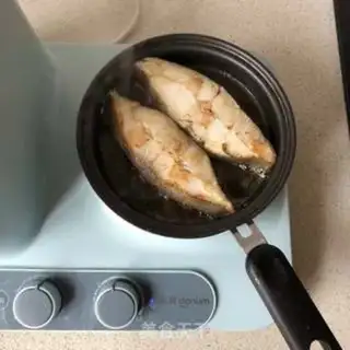 Make Fried halibut step 6