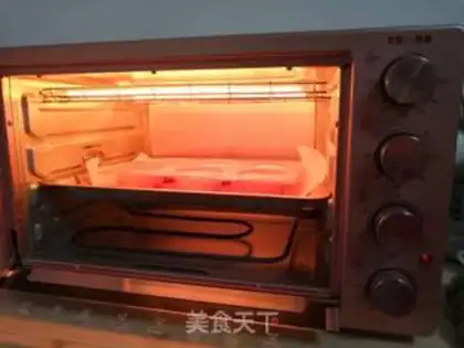 Make Maverick strawberry cake step 10