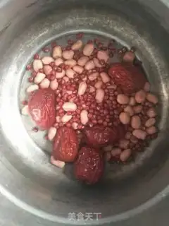 Make Four red soups step 0