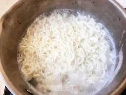 Make Spicy sour noodles step 0
