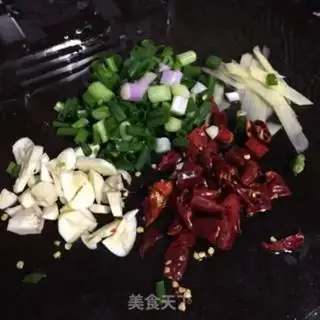 Make Spicy potatoes step 1