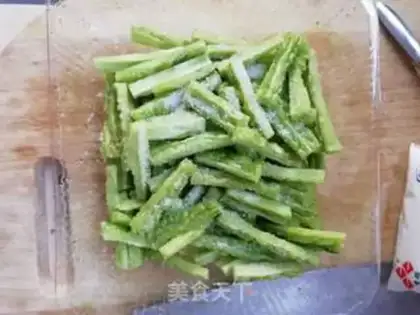 Make Scrambled eggs step 2