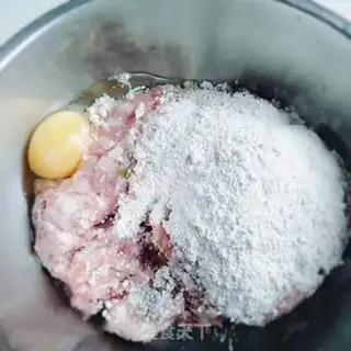 Make Big meatballs step 1