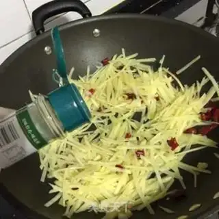 Make Spicy potatoes step 5