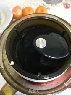 Make Pineapple pear juice step 0