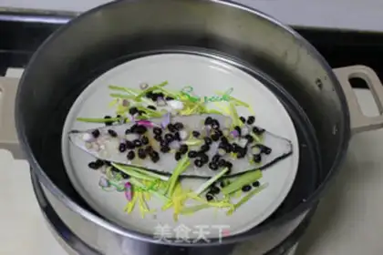 Make The soybeans steam the halibut step 2