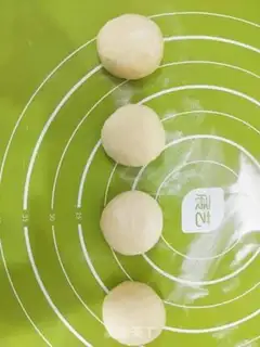 Make Honey-cracked potatoes step 5