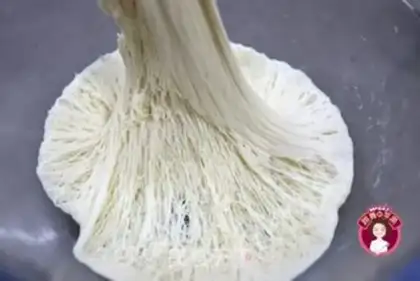 Make Chinese yogurt honey toast step 1