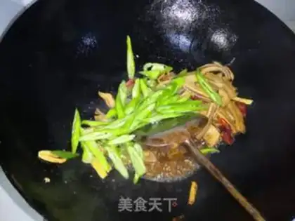 Make Pepper fried the pig belly step 8