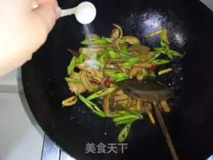Make Pepper fried the pig belly step 9
