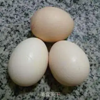 Make Scrambled eggs step 1