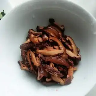 Make Cricket fried mushrooms step 2