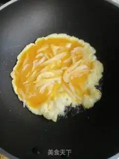 Make Silver fish fried eggs step 5