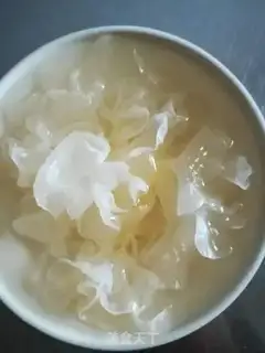 Make Silver-eared roses step 0