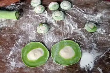 Make Spinach dumplings step 5