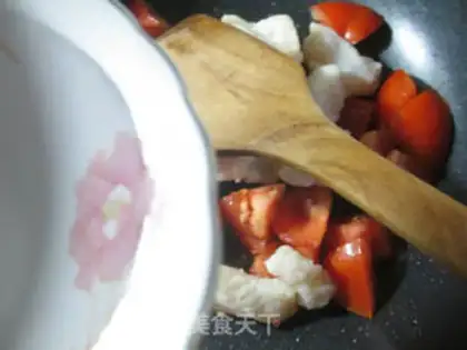 Make Tomato fried dragonfish step 6