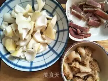 Make Salted ham and thundered monkey mushrooms step 0