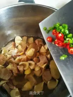 Make Salted ham and thundered monkey mushrooms step 5